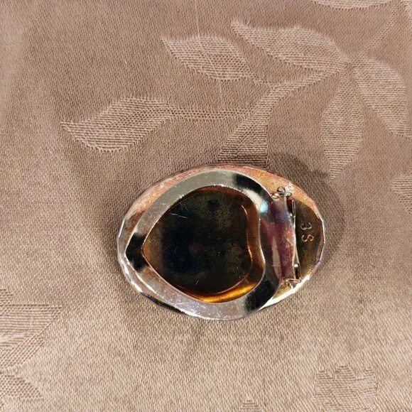 Vintage French Cameo White Rose Scarf Clip, Used - Picture 6 of 7